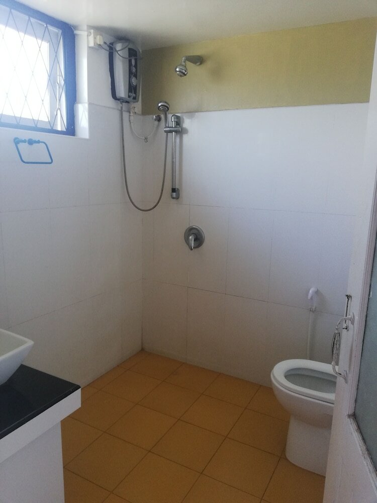 Фото Tea Garden Holiday Inn