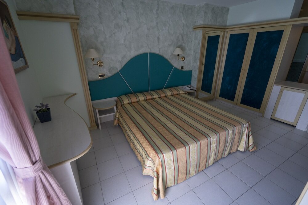 Фото Kristall Palace Hotel