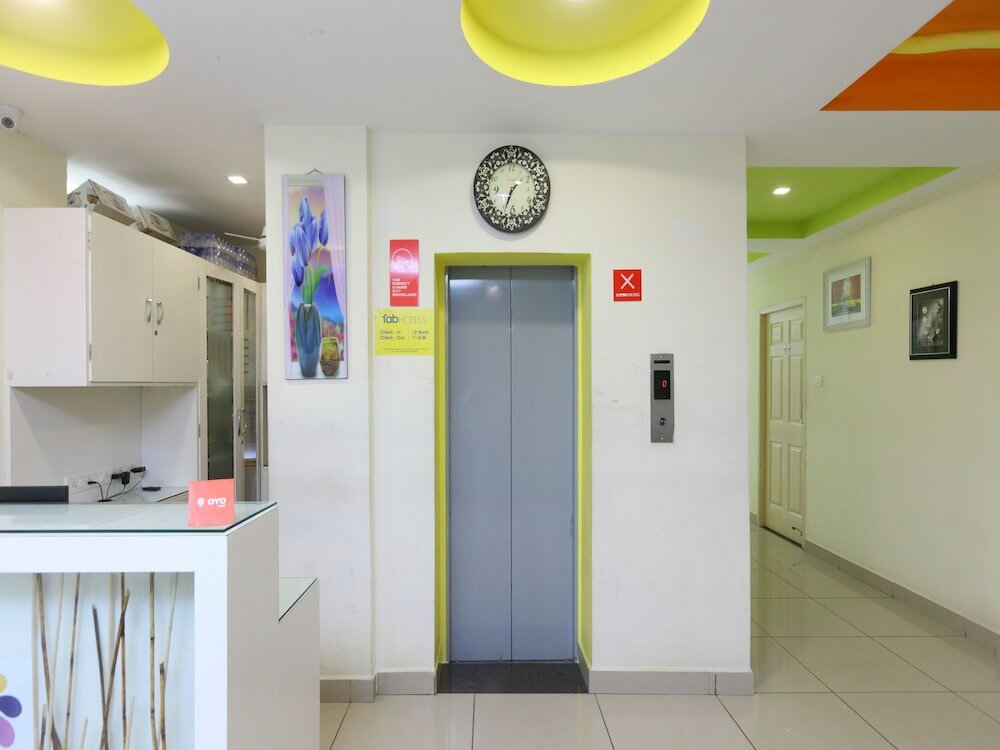 Фото Oyo 15132 Colors