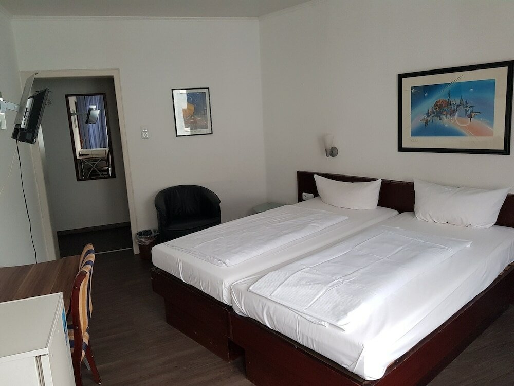 Фото Hotel Berliner Hof