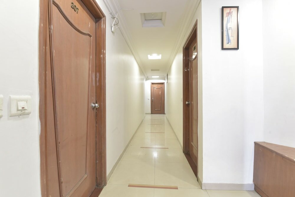 Фото Hotel Airport Plaza