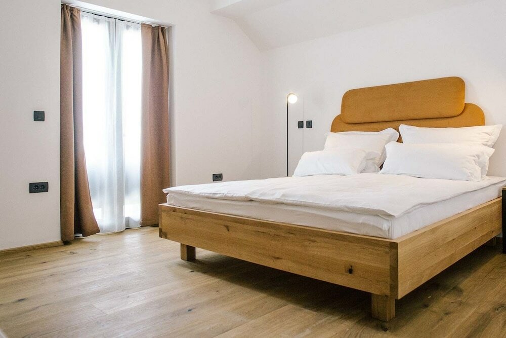 Фото Vault Hotel