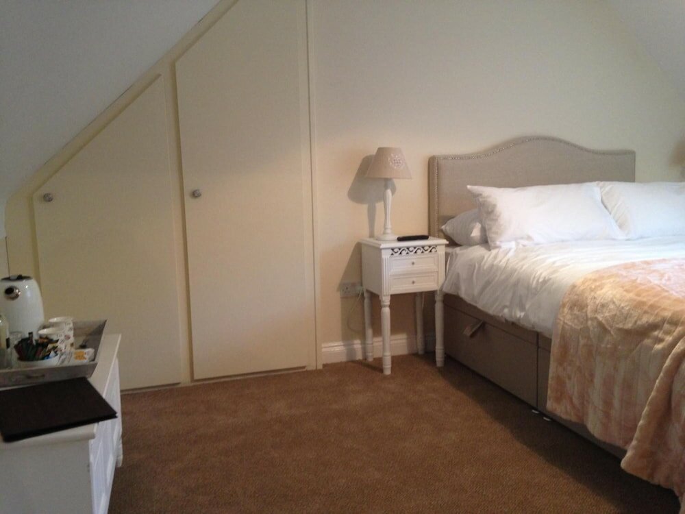 Фото Whitethorn Bed and Breakfast