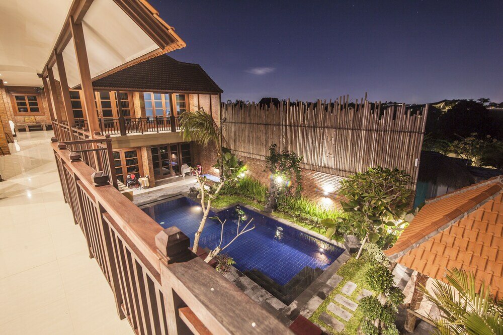 Фото Wiras Village