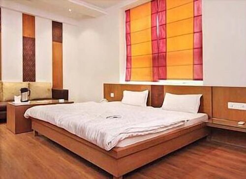 Гостиница Mandakini Plaza, Kanpur в Канпуре