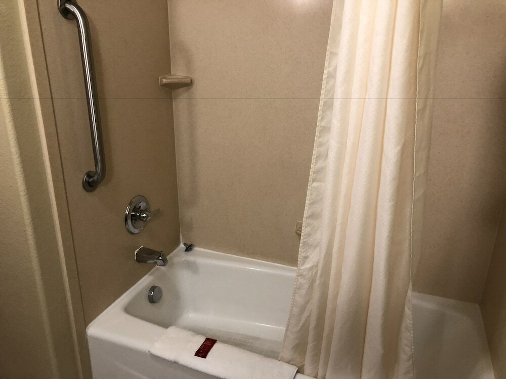 Фото SureStay Plus Hotel by Best Western San Antonio SeaWorld