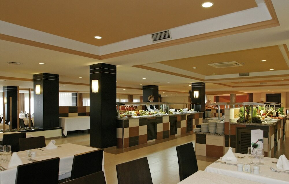 Фото Hotel Riu La Mola