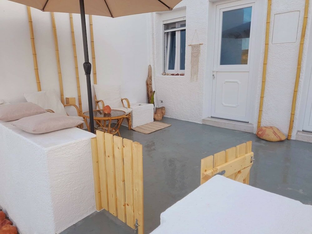 Фото Salty Caves Apartments Milos