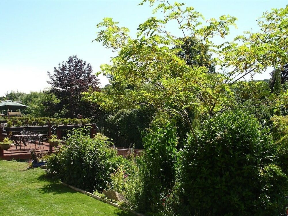 Фото Crabble Hill House