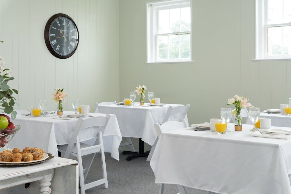 Фото Magnolia Manor and Chapel