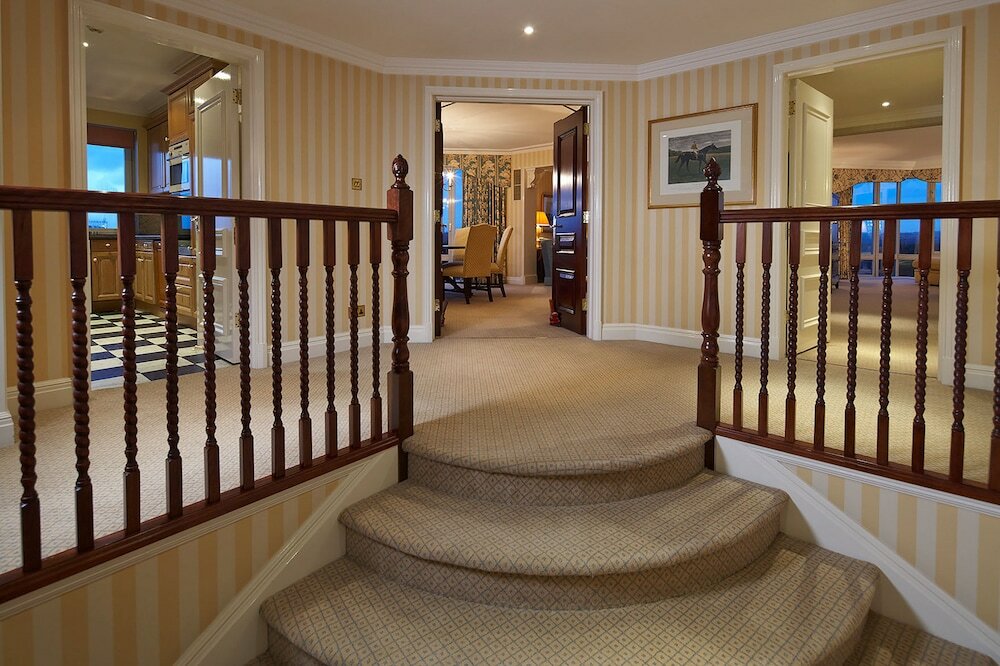 Фото Cheval Thorney Court