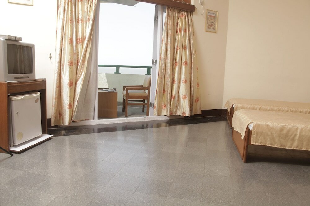 Фото Sea Green South Hotel