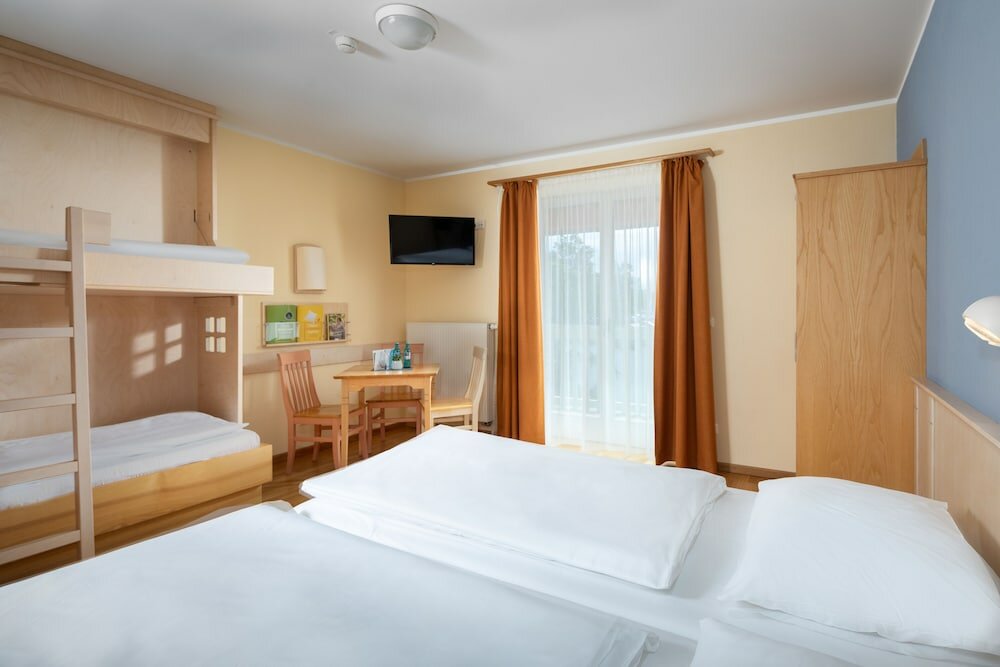 Фото JUFA Hotel Nördlingen