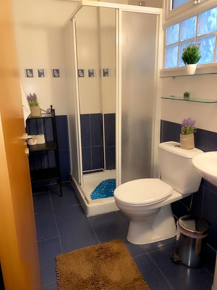 Фото Larnaca Beach Apartment