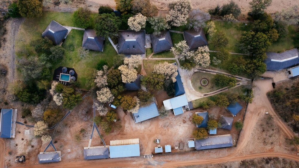 Фото Senalala Safari Lodge