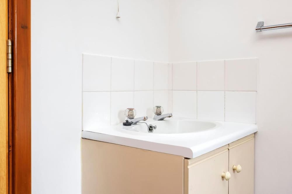 Фото Comfortable rooms at Crescent Hall-OXFORD - Campus Accommodation