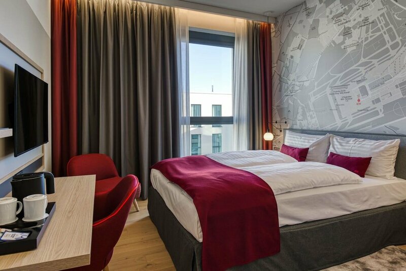 Гостиница IntercityHotel Berlin Airport Ber Terminal 1+2