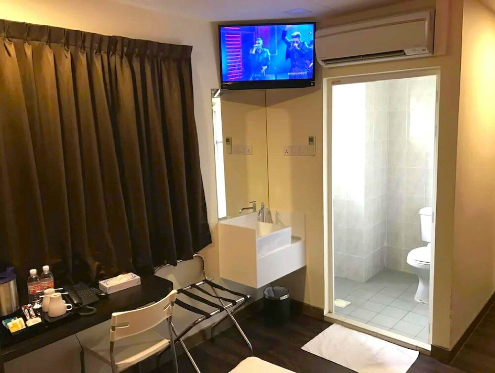 Фото L Hotel @ 51 Desker