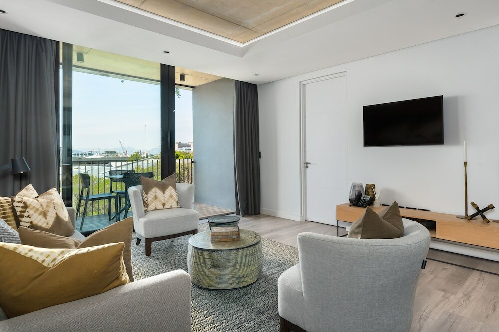 Фото The Signature 109