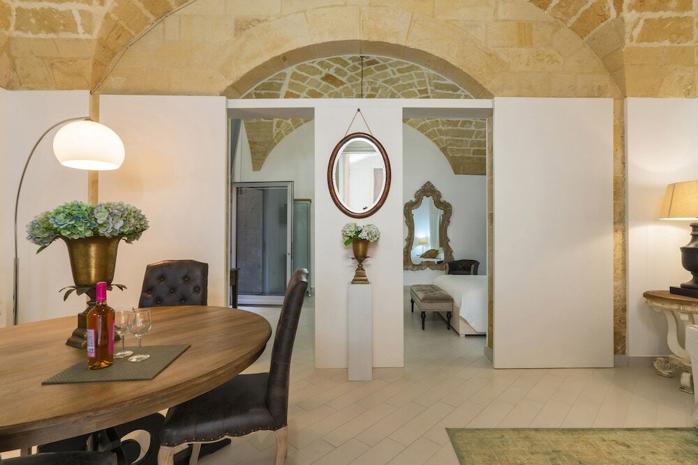 Фото 2869 Casa dei Nonni di VIA Idomeneo - Suite Oro by Barbarhouse