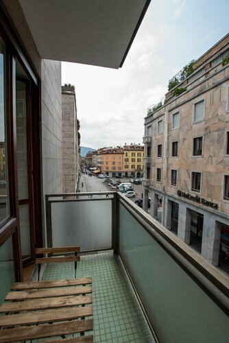 Апартаменты Luxury Apartment With Balcony в Комо