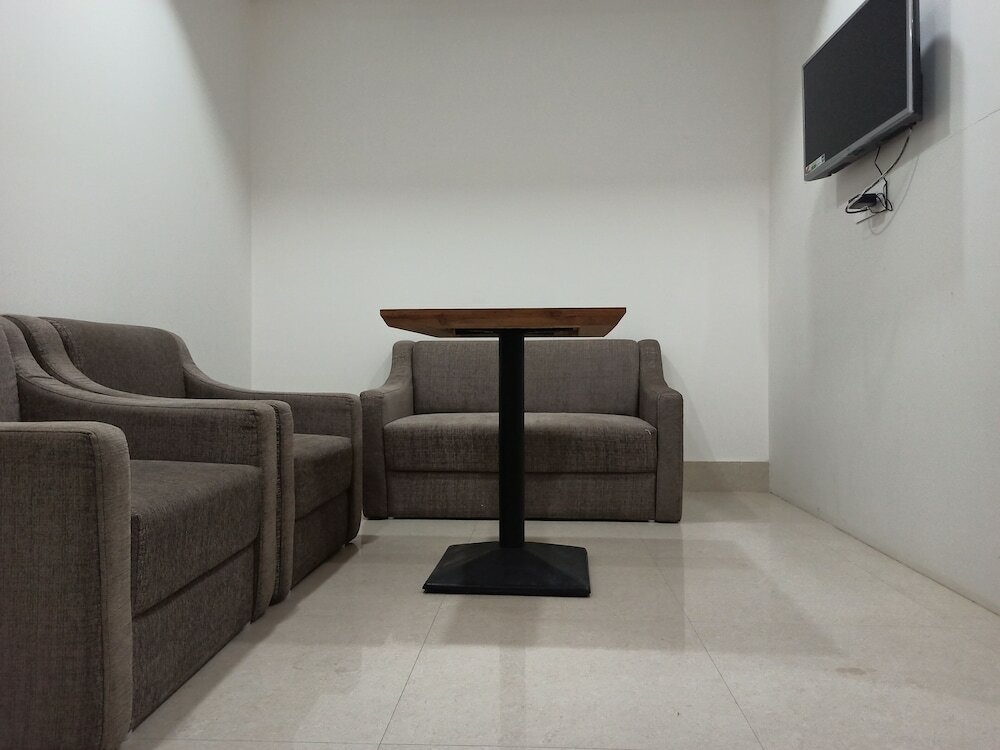 Фото Hotel Autumn Crocus - A Boutique Hotel