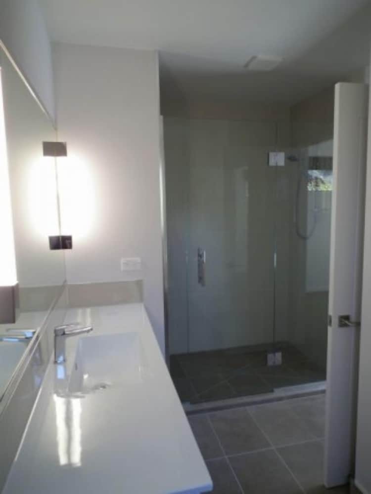 Фото 20 Cheltenham Street