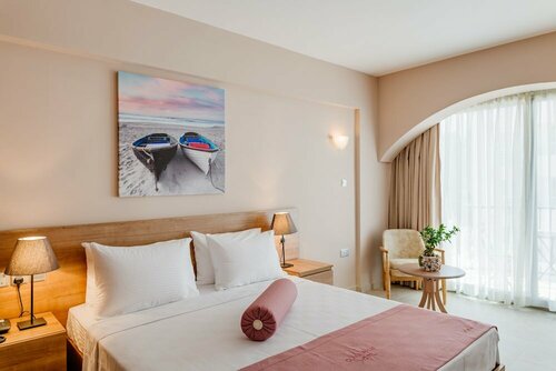 Гостиница Olivia Palm Hotel в Кирении