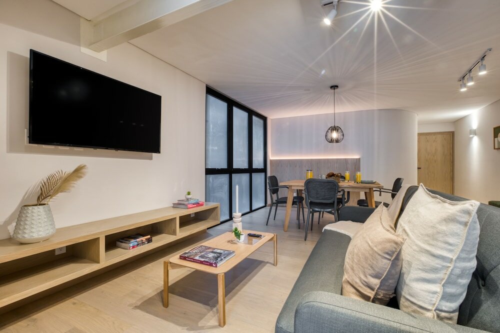 Фото Uliv Poe 240