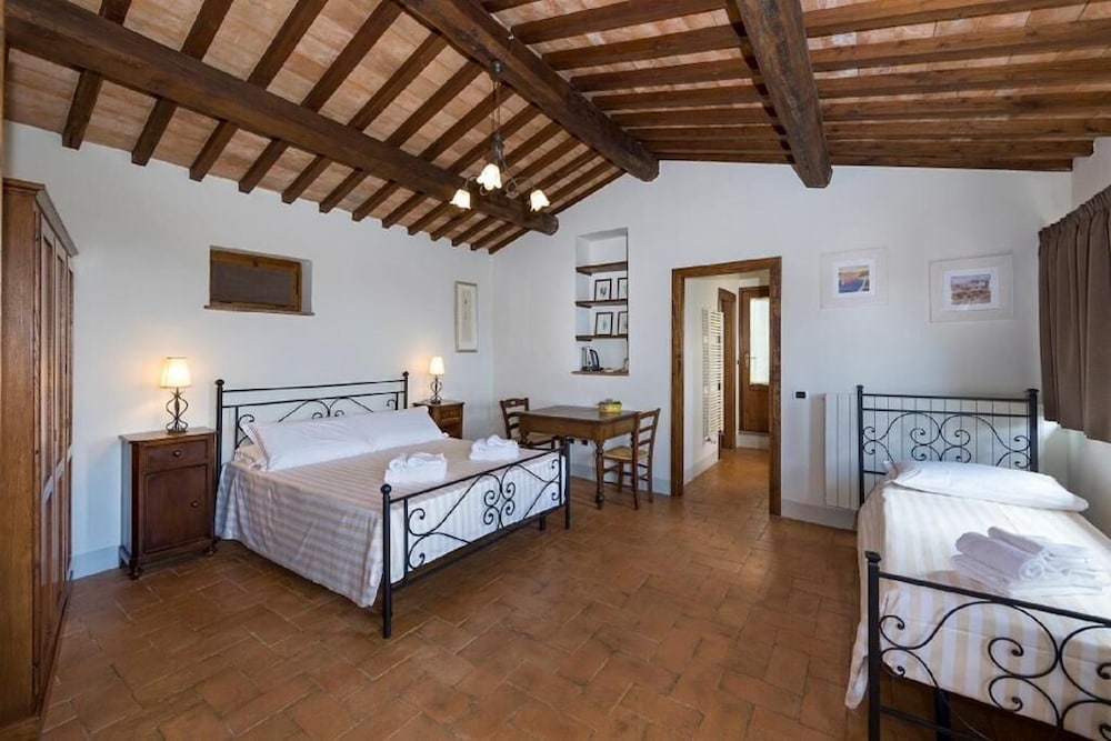 Фото Agriturismo Podere l'Aione