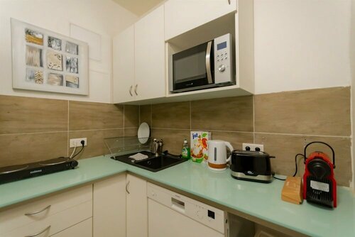 Гостиница Full House Hotel Nürnberg - shared bath & kitchen в Нюрнберге