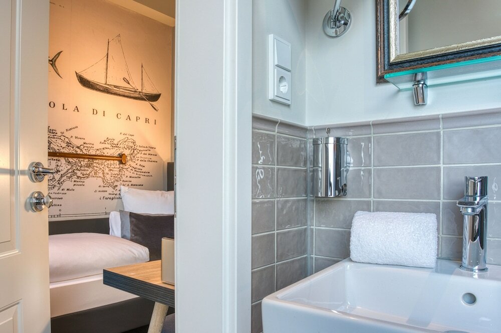 Фото Boutique 053 Hamburg Main Station