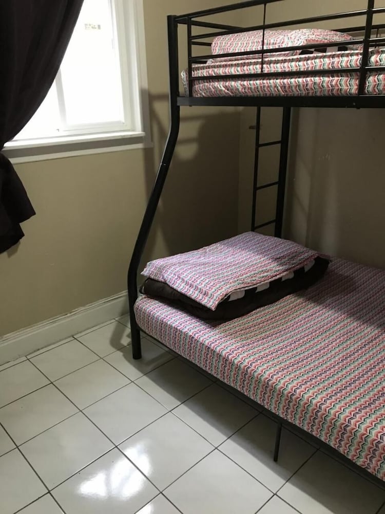 Фото Toronto Travellers Home