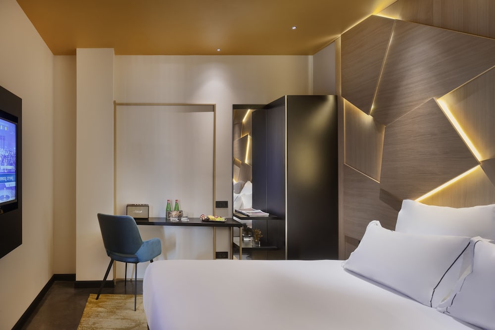 Фото Lighthouse by Brown Hotels