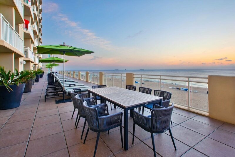 Гостиница Hilton Garden Inn Virginia Beach Oceanfront в Вирджиния-Бич