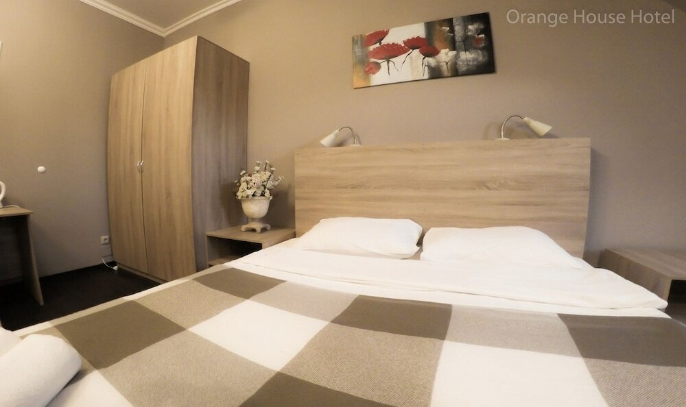 Фото Orange House