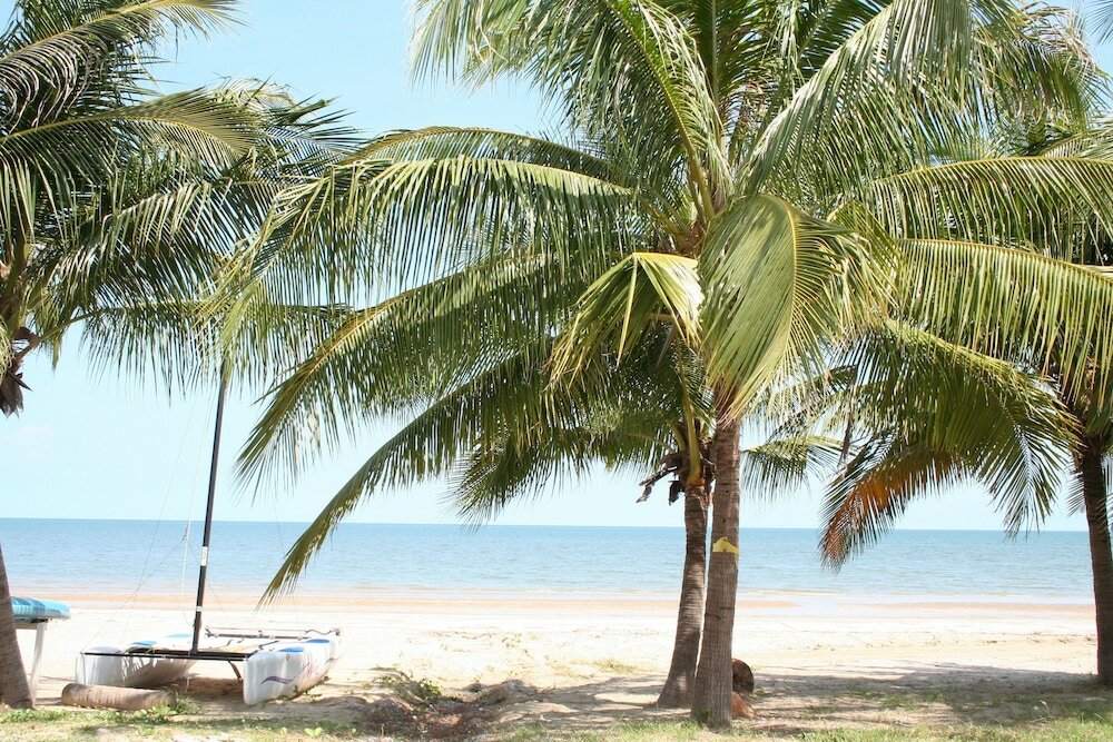 Фото Long Beach Inn