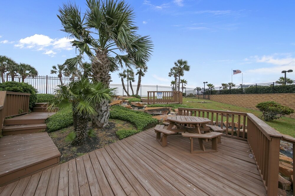 Фото Maravilla Seawall Condos by Ab Sea