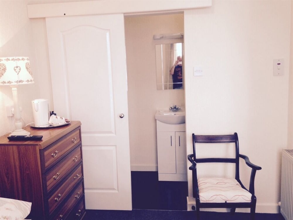 Фото Hazelgrove Guest House