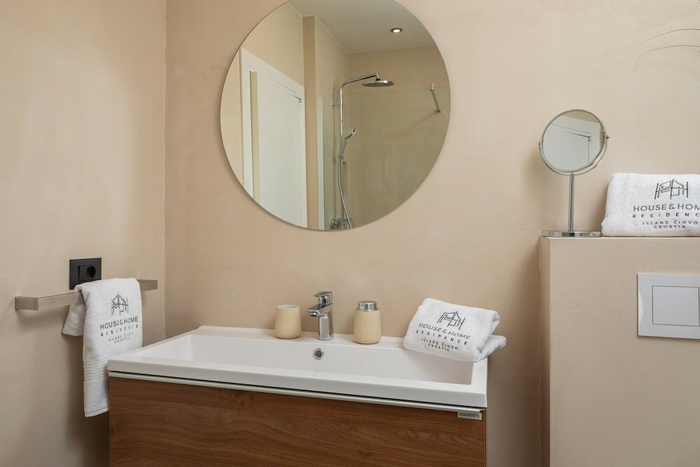 Фото House & Home Slatine