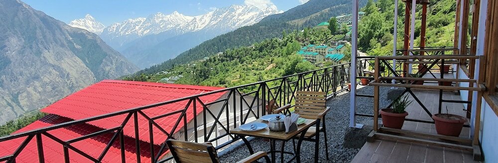 Фото Mountain Rover Auli