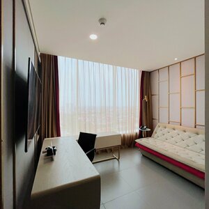 Leedon Hotel & Suites Surabaya (East Java, Surabaya City, Сity of Surabaya, Jalan Jaksa Agung Suprapto), hotel