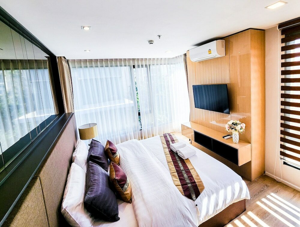 Фото The Heaven at Star Hill Condo