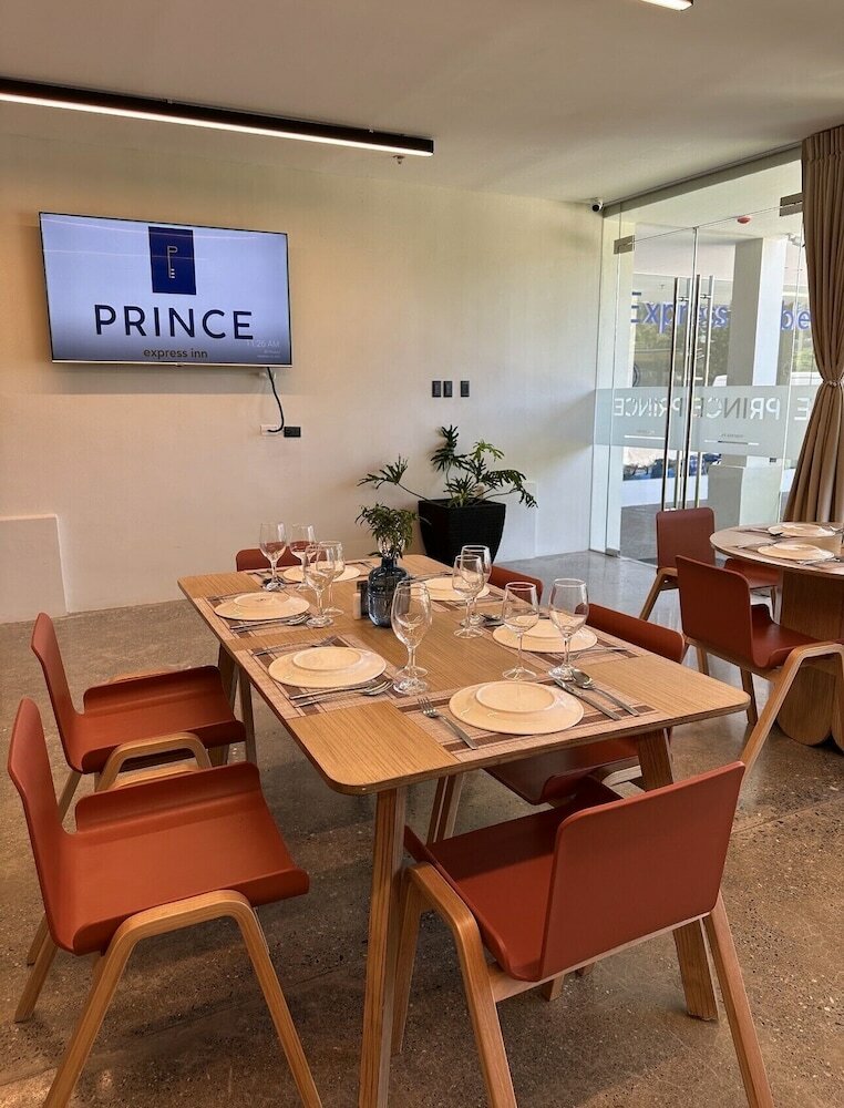 Фото Prince Express Inn
