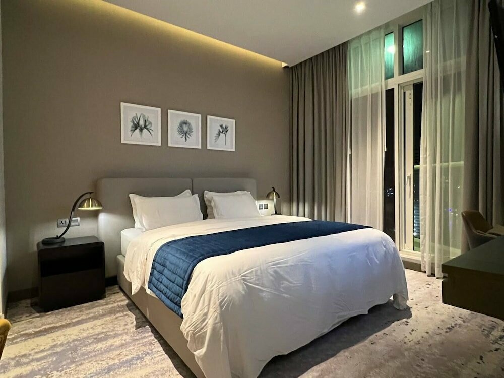 Short-term housing rental Burj Khalifa Canal View Fully Furnished Studio At Damac Prive, Dubai, photo