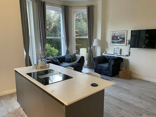 Гостиница Stunning Apartment in Clifton Gardens, Westend в Фолкстоне