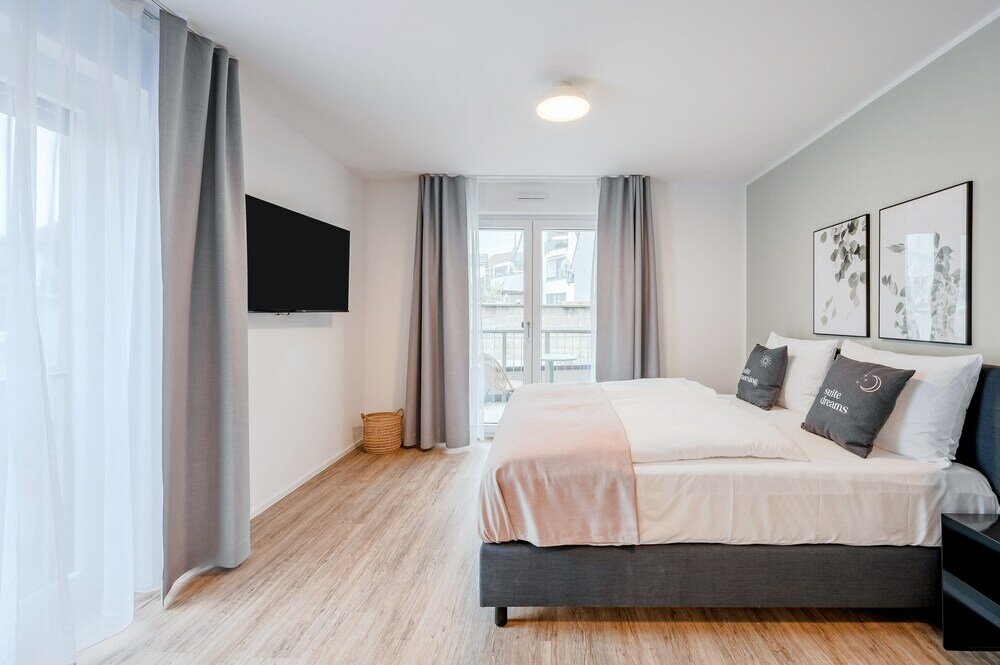 Фото Limehome Metzingen Wilhelmstr