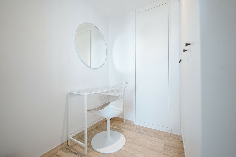 Фото Pristine 2br Apt in Ville Haute District