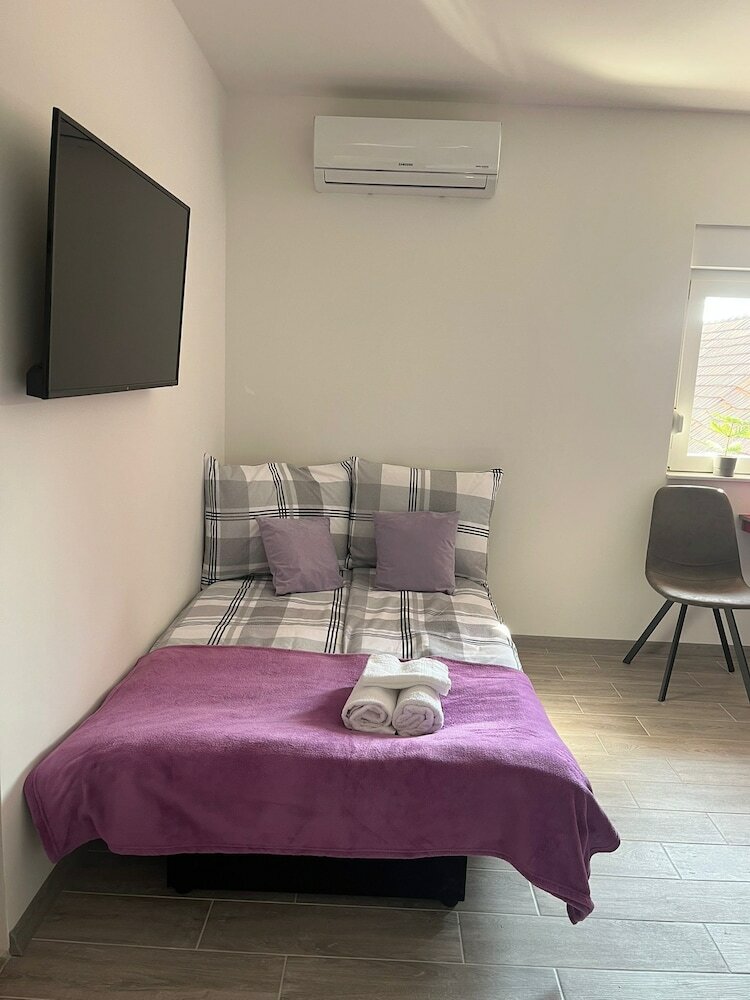 Фото Rooms Jelak