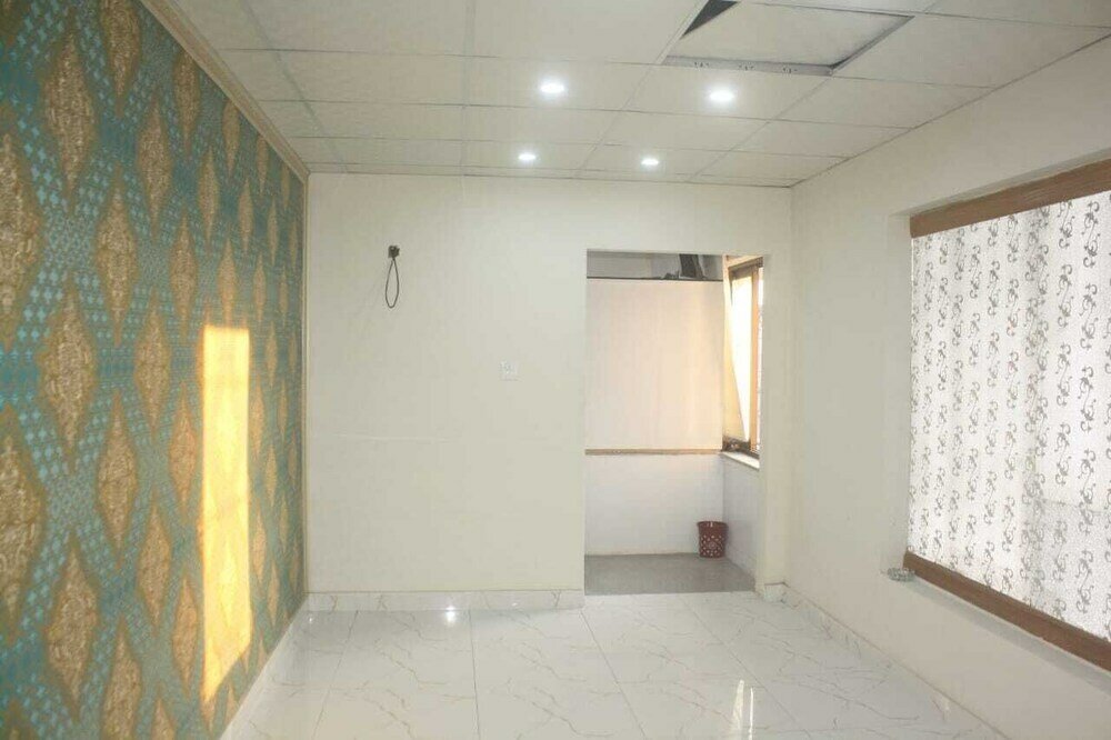 Фото Hotel Shadman